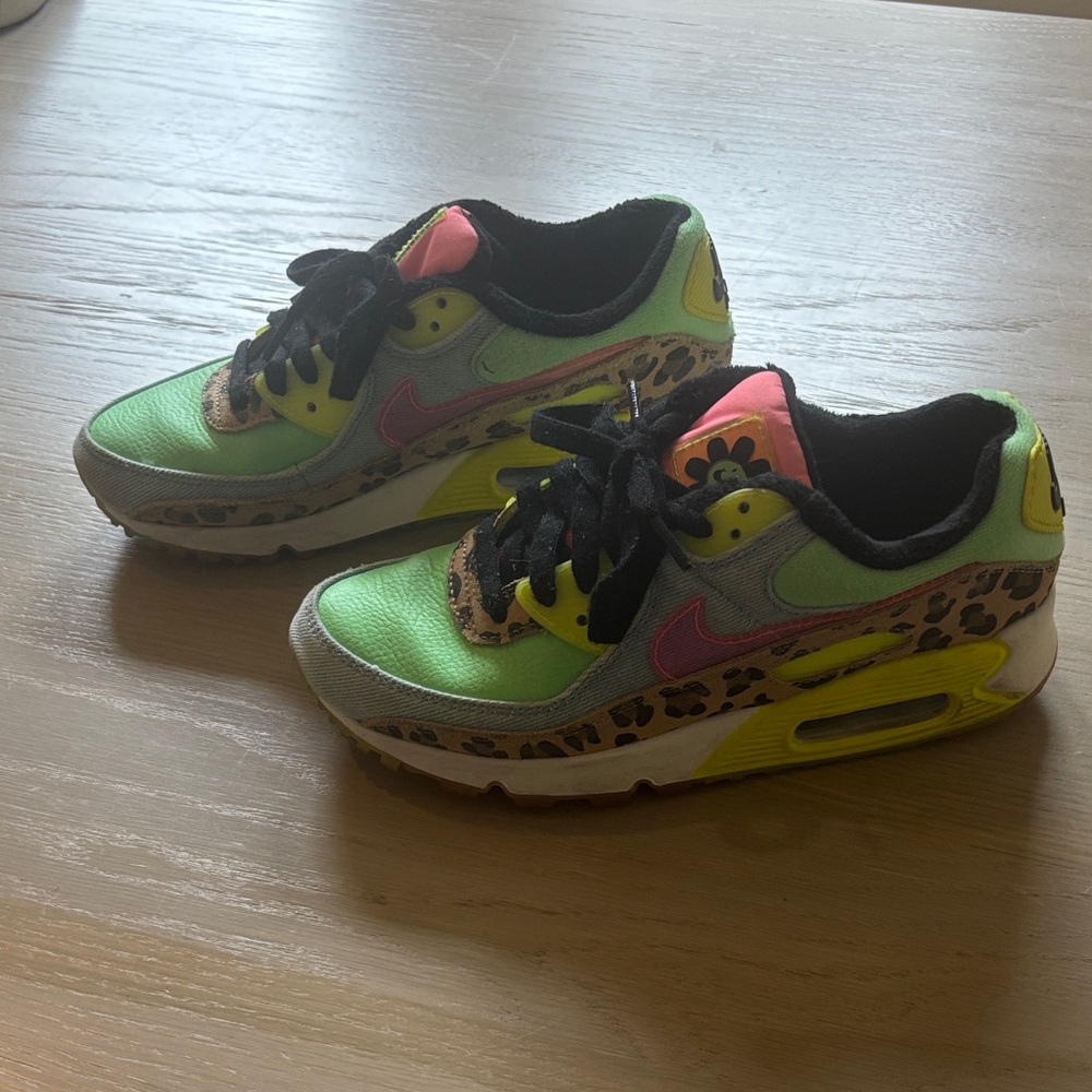 Nike 90s AirMax Green and Pink Leopard Sneakers